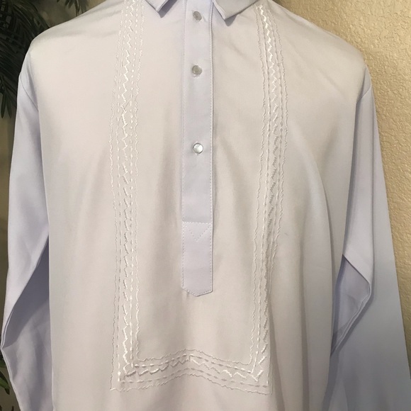 White long sleeves Hugo Mens Barong with classic embroidery, in sizes S to 6X. - Picture 3 of 8